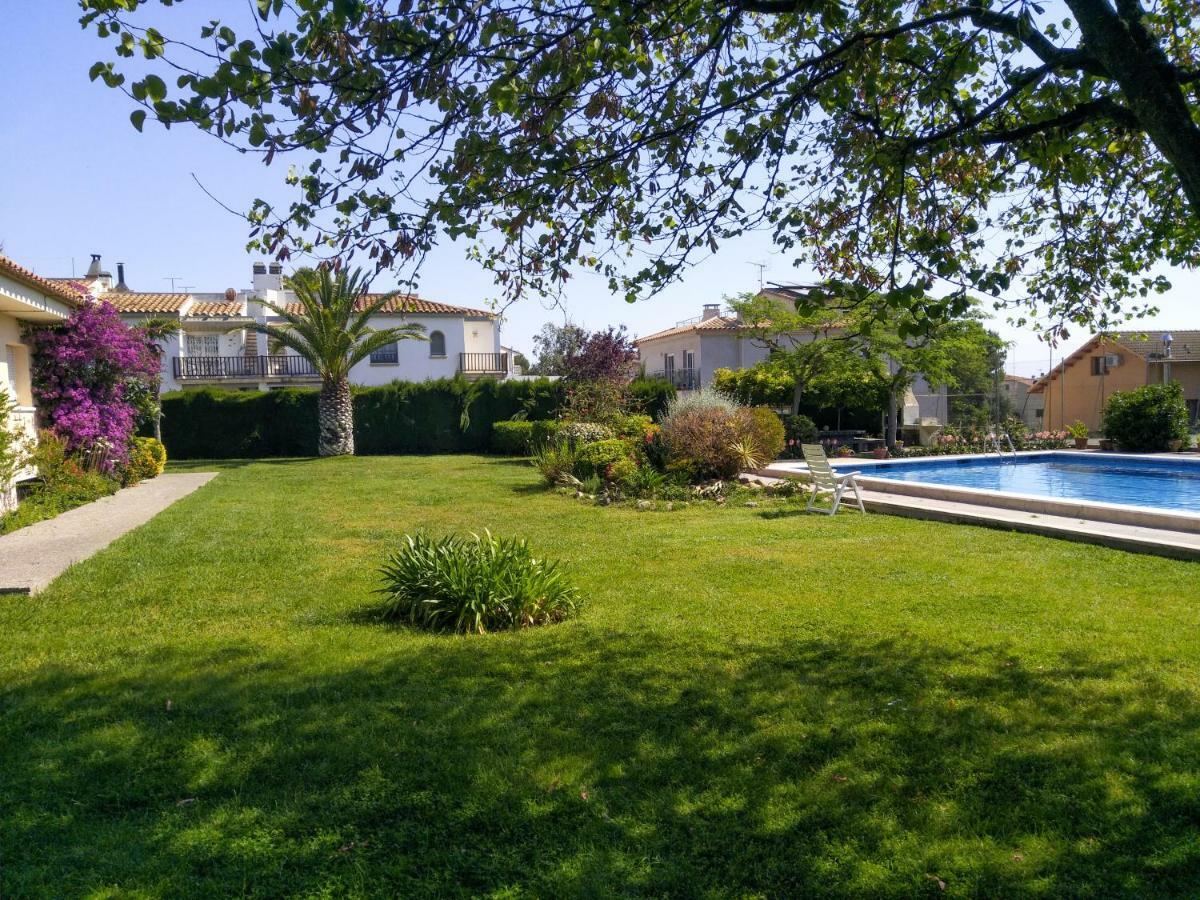 Apartamentos Stil Mar Anna - L'Escala Stil Mar Esterno foto